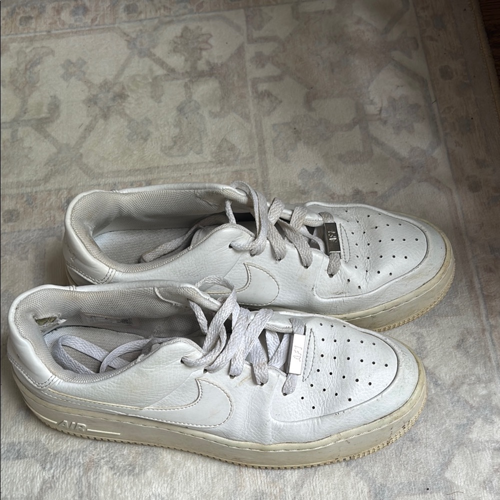 Nike Air Force 1 Low in Off-White